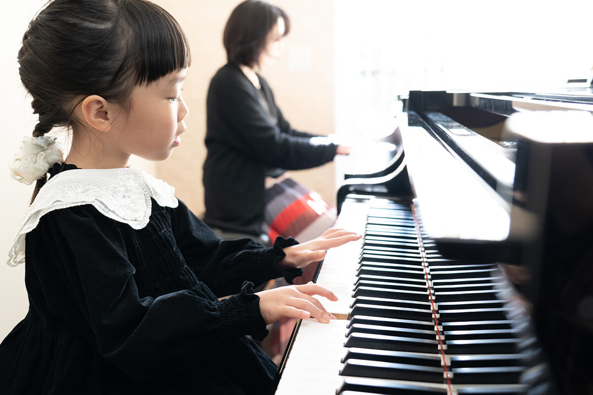 はじめてのピアノも、二人で、そこから始まる音の記憶